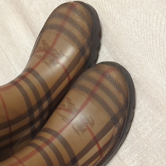 Burberry Rain Boots - Picture 4 of 9
